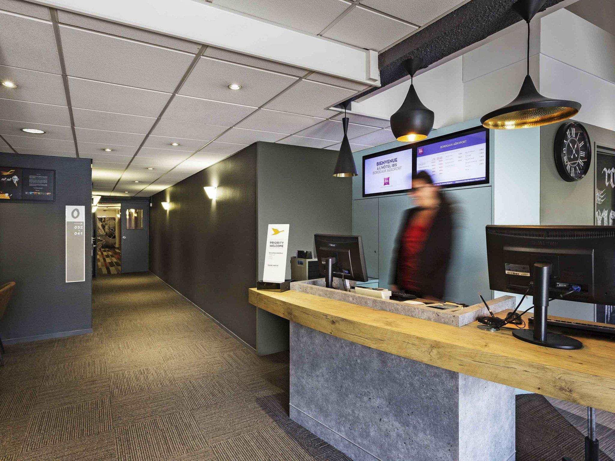 B&B Hotel Bordeaux Merignac Cadera Aeroport Εξωτερικό φωτογραφία